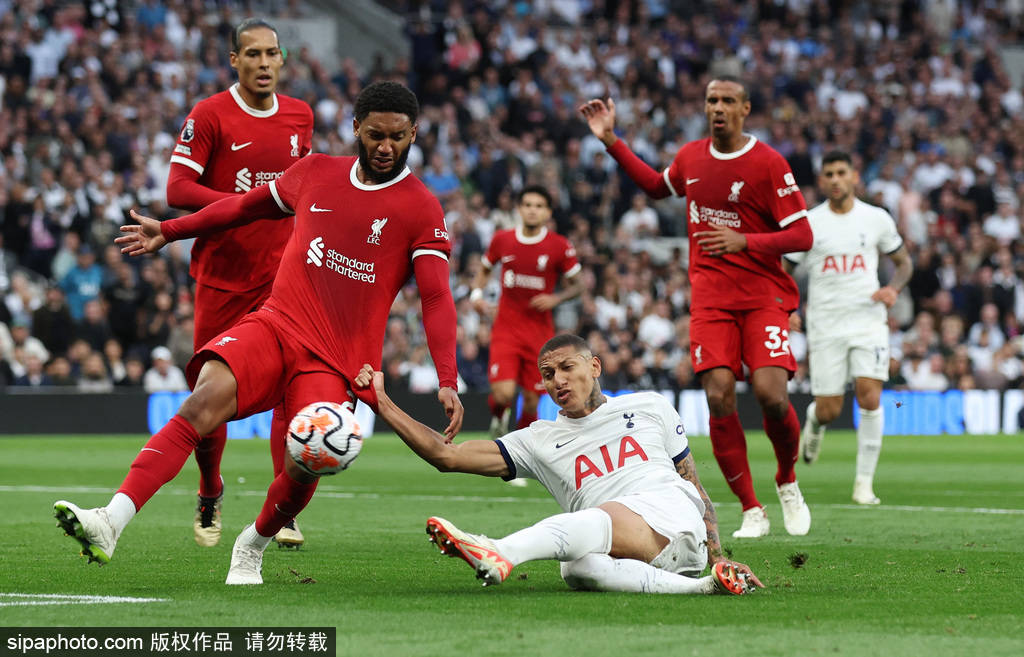 英超聯賽賽事回顧：切尔西2-0富勒姆 多场比赛遭误判，重大人为失误